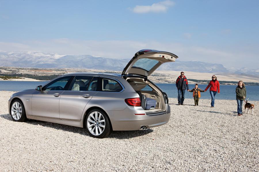  BMW 5-Series Touring 2011 года  (фото 41 из 59)
